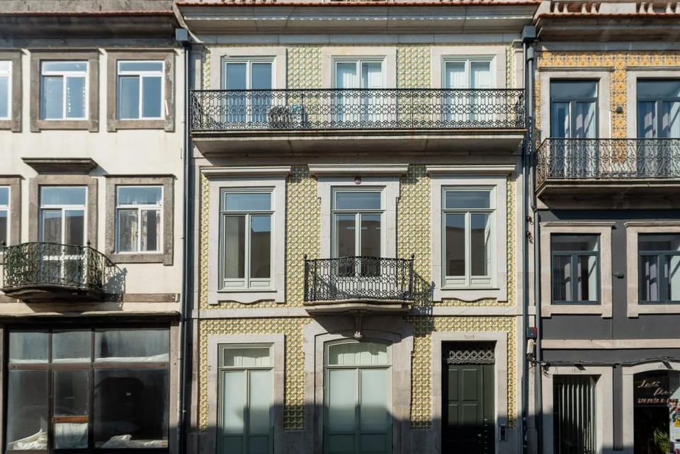 Oporto Rooftop Studio by Vacationy Hotel in Porto