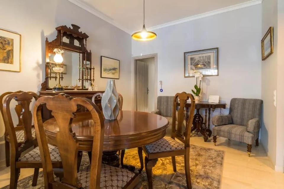 Comfortable and Spacious 2 bdr Apt Hotel in Kallithea
