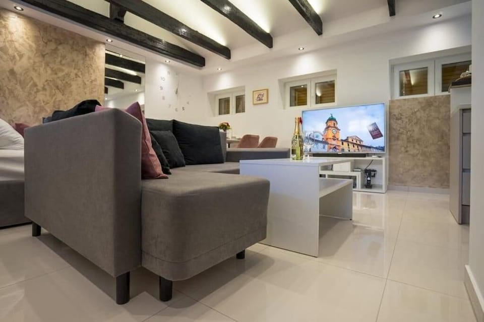 Apartment Royal Studio Hotel in Rijeka