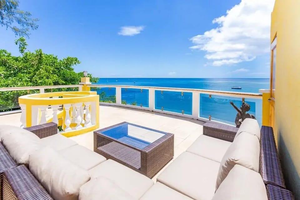 Villa Del Playa Penthouse #5 Hotel in West End