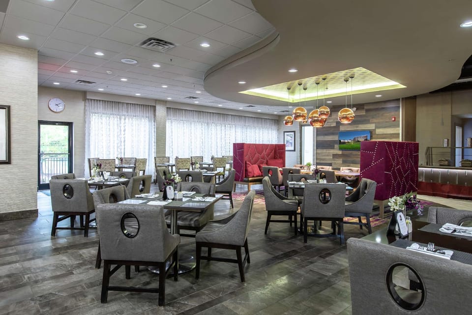 DoubleTree by Hilton Winston Salem - University Hotel in Winston-Salem