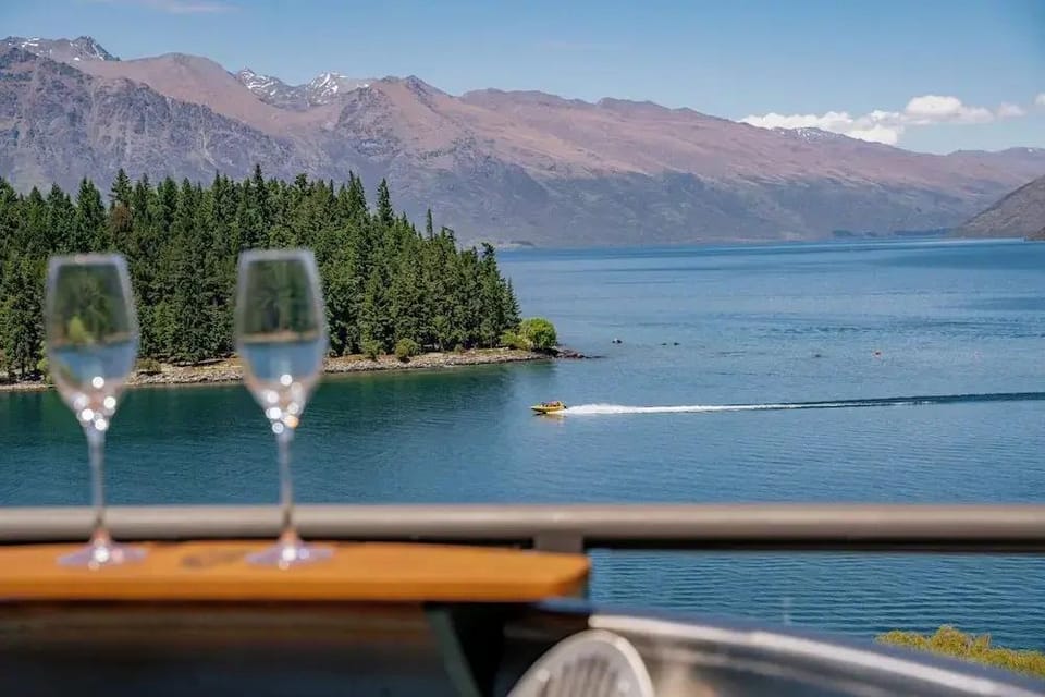 3-Bedroom Penthouse Apartment - The Beacon Hotel in Queenstown