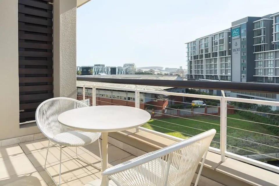 Canal Quays 503 Hotel in Cape Town