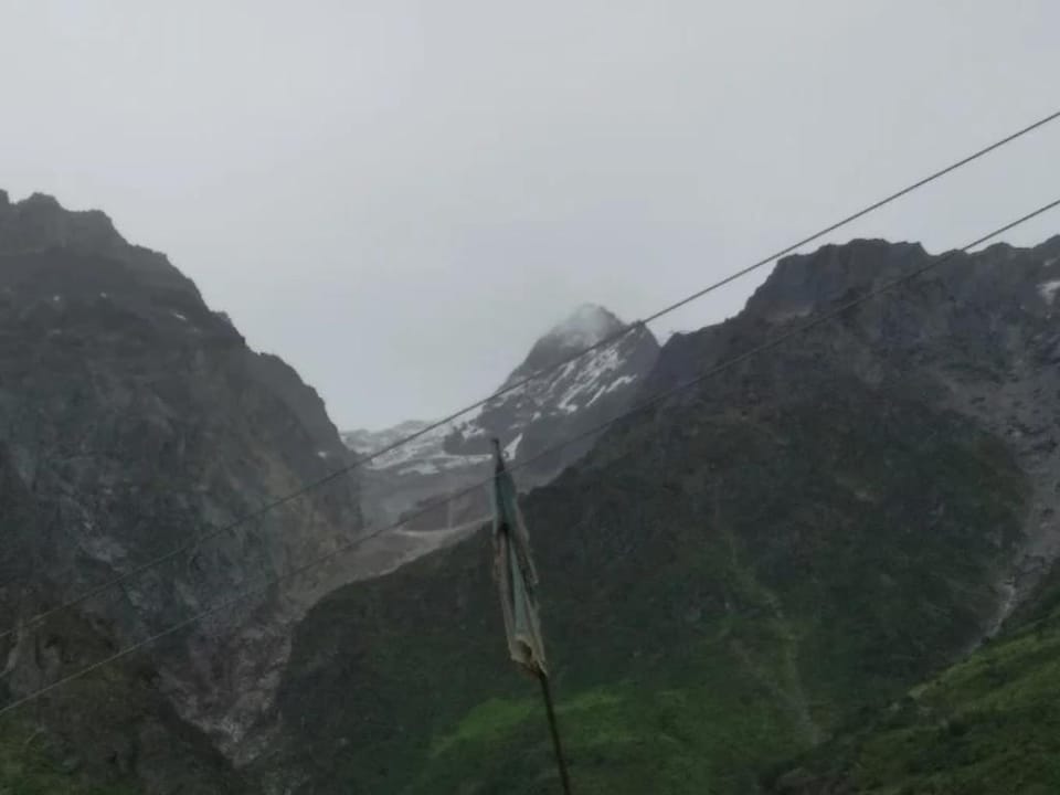 Hotel Dwarikesh Badrinath Hotel in Uttarakhand