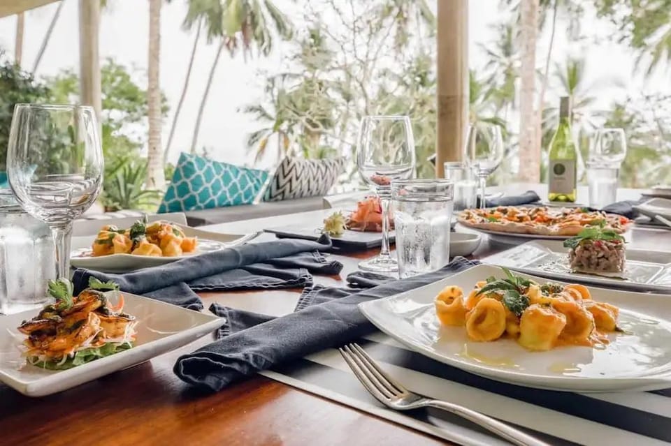Sustainably Designed Villa Overlooking Indian Ocean Hotel in Tangalle