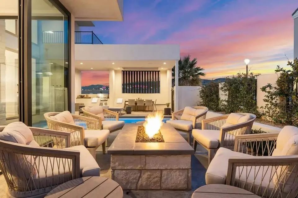 Golden Hour by RedAwning Hotel in St George