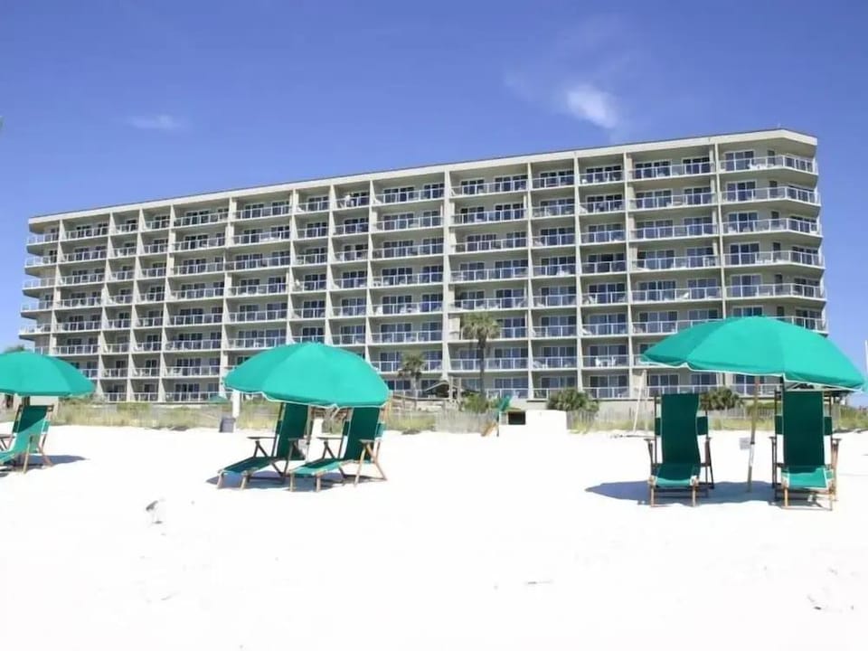 Sterling Sands by Southern Vacation Rentals Hotel in Destin