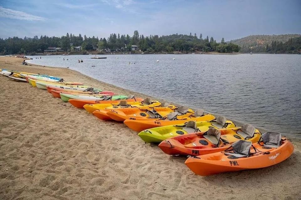 The Big Easy - Lakefront Only 1 mile to Popular Marina Beach! by Yosemite Region Resorts Hotel in Groveland