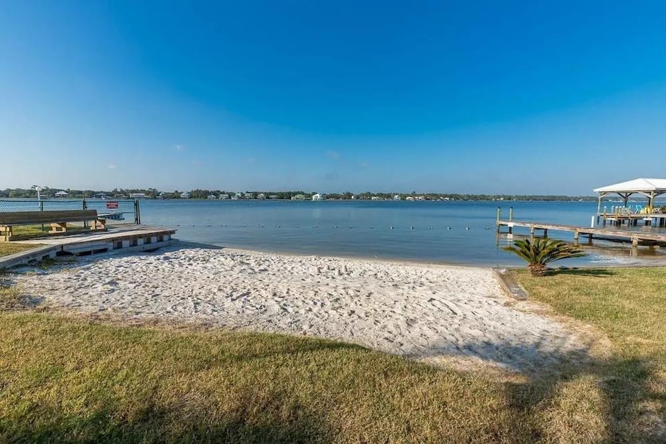 Compass Point 203 2 Bedroom Condo Hotel in West Beach
