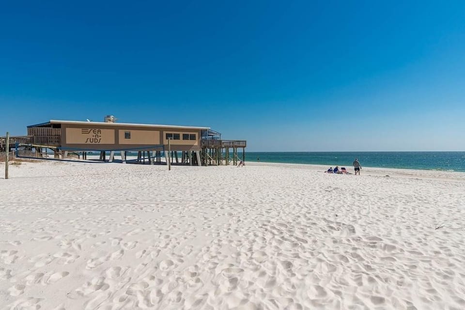 Seawind 905 3 Bedroom Condo Hotel in Gulf Shores