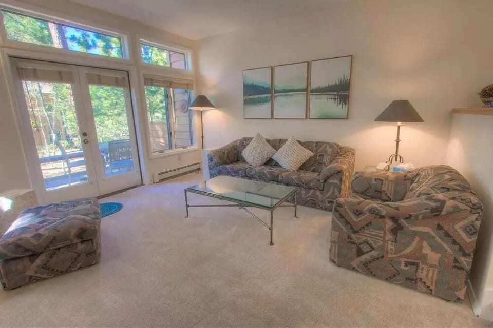 Delightful Mccloud 2 Bedroom Condo by RedAwning Hotel in Incline Village