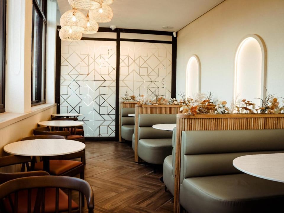 Railway Hotel Hotel in Cape Town