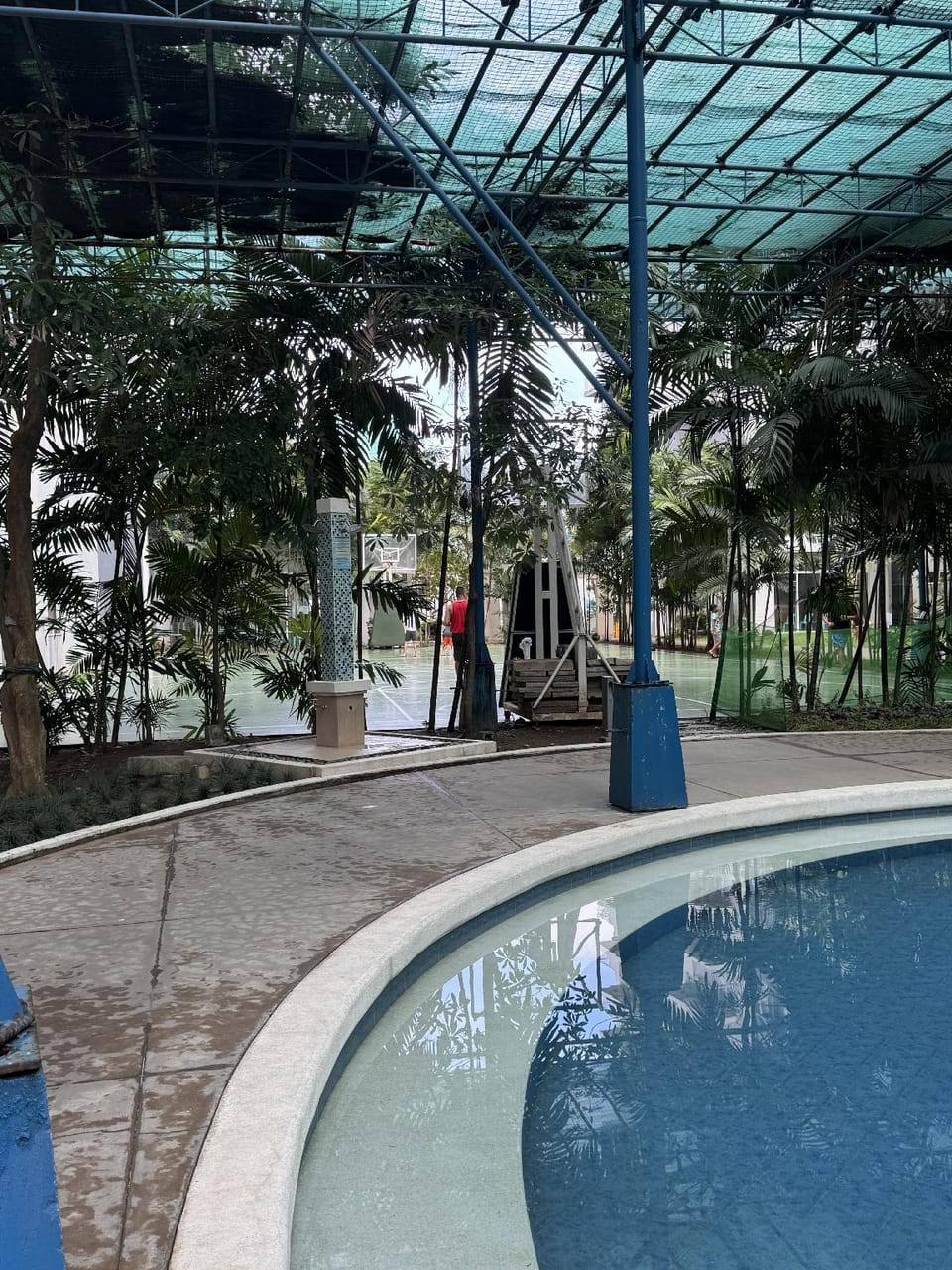 Swimming pool