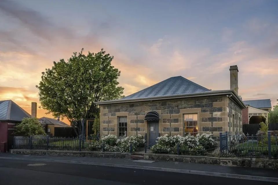 Fusilier Cottage Battery Point Hotel in Hobart
