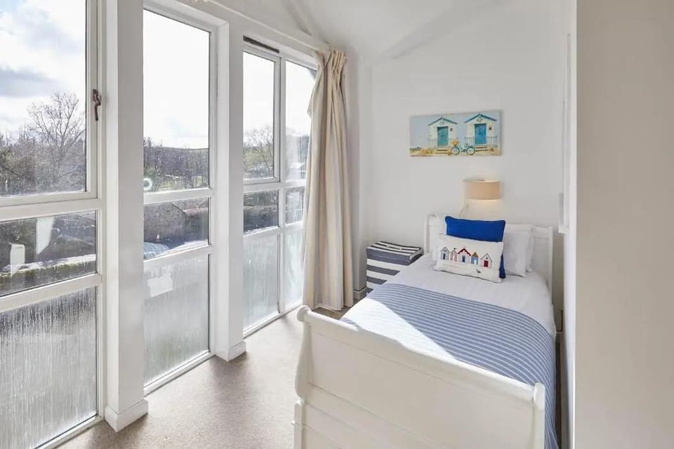 Host Stay The Watchtower Hotel in England