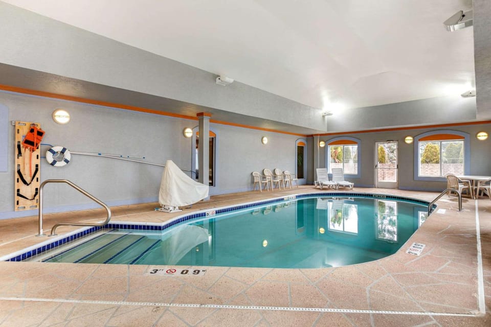 Comfort Suites Hotel in Southgate