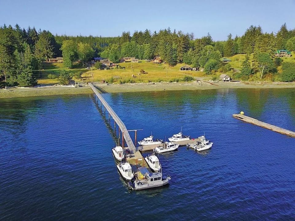 Sointula Lodge Hotel in Vancouver Island