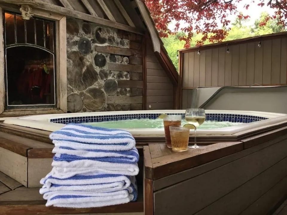 Sointula Lodge Hotel in Vancouver Island