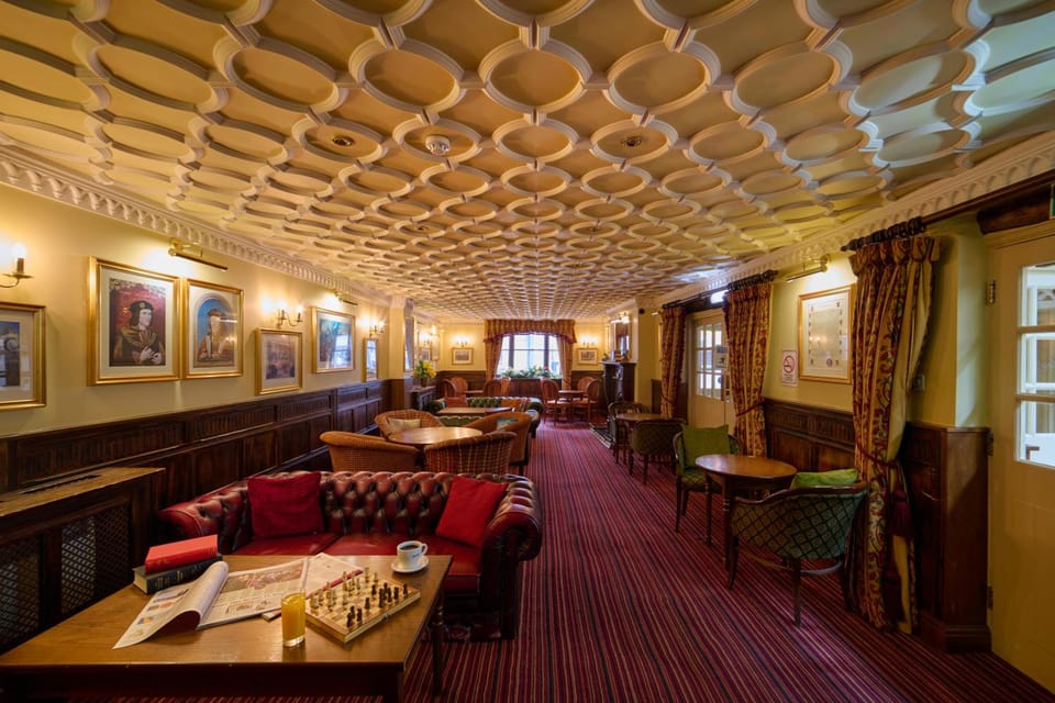 Atherstone Red Lion Hotel Hotel in North Warwickshire District