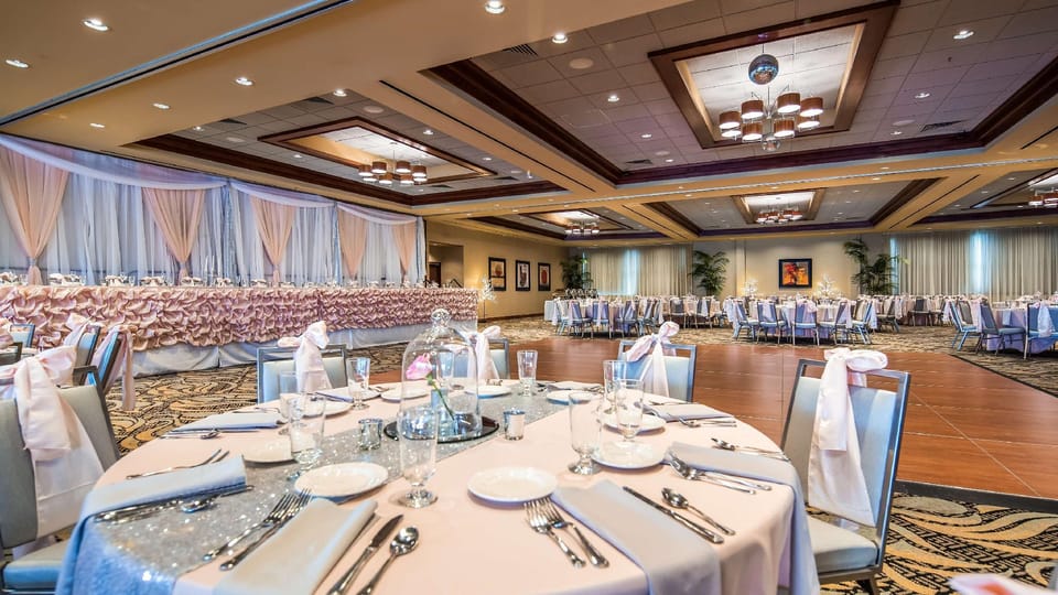 Best Western Plus Oswego Hotel and Conference Center Hotel in Oswego