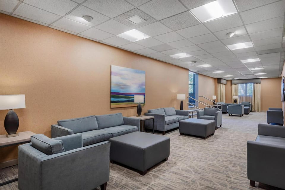 Best Western Plus Oak Harbor Hotel & Conference Center Hotel in Oak Harbor