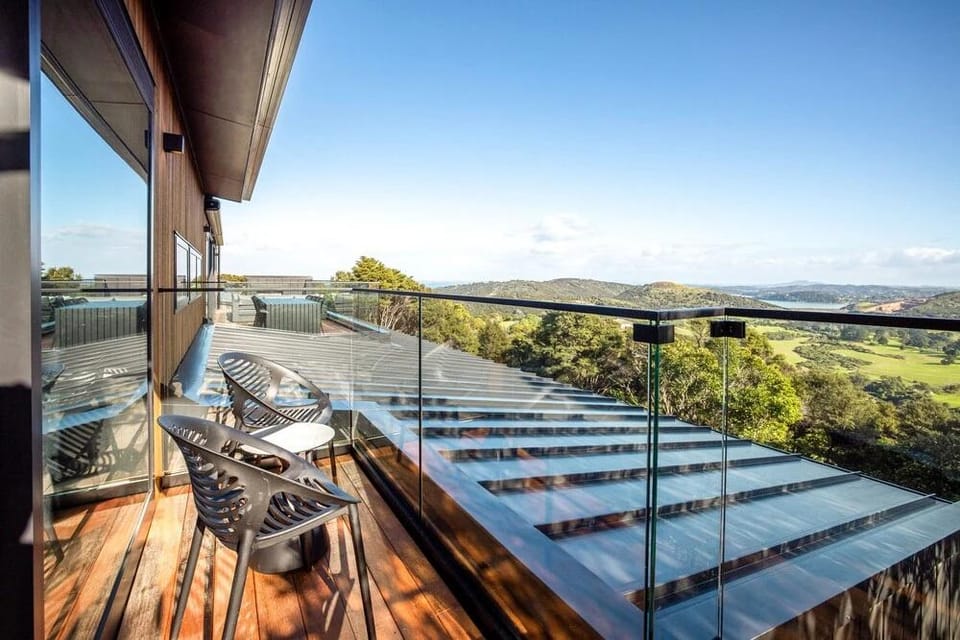 Kaitiaki Lodge - Pool & hot tub Hotel in Auckland Region
