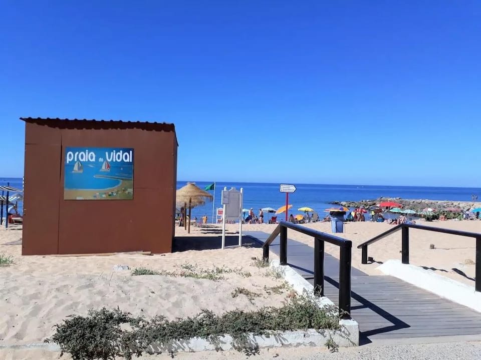 T1 Pontemira 6 - 50M Praia Vista MAR Wi-fi Hotel in Quarteira
