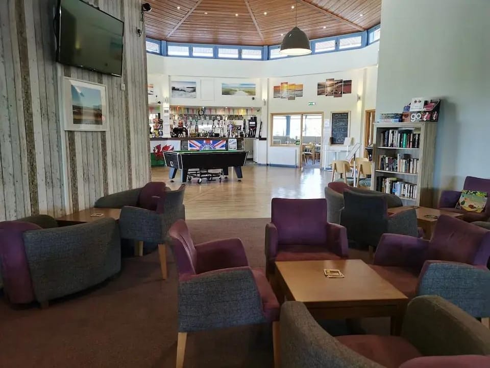 Snowdonia Sunbeach Holiday Sea and Mountain View Hotel in Wales