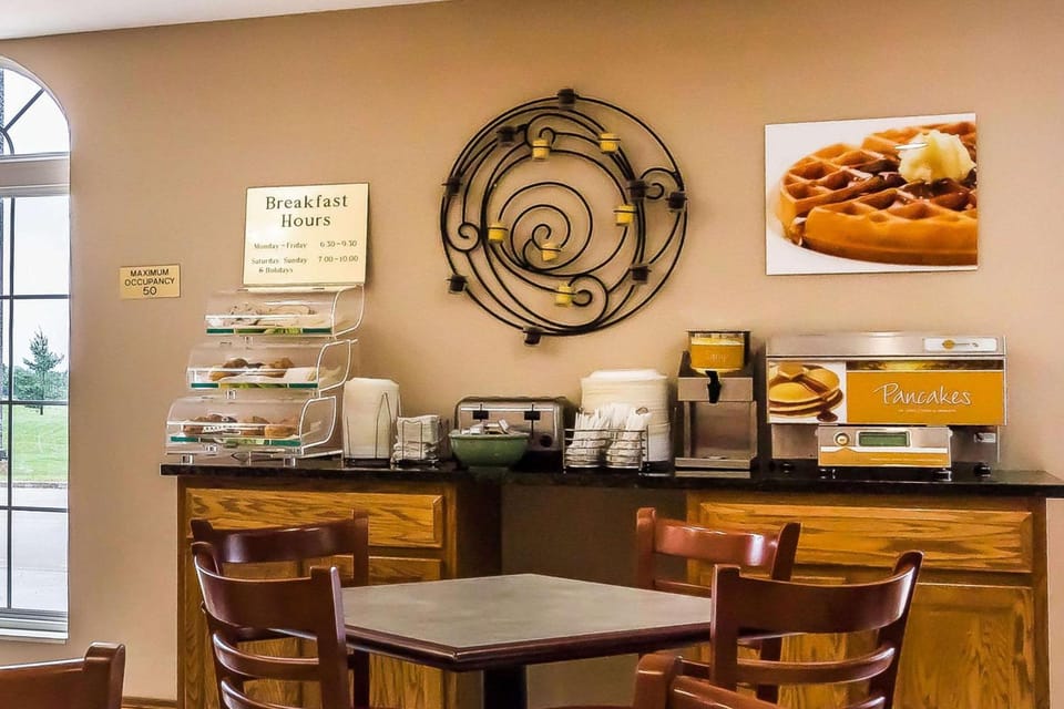 Quality Inn & Suites Chesterfield Village Hotel in Springfield
