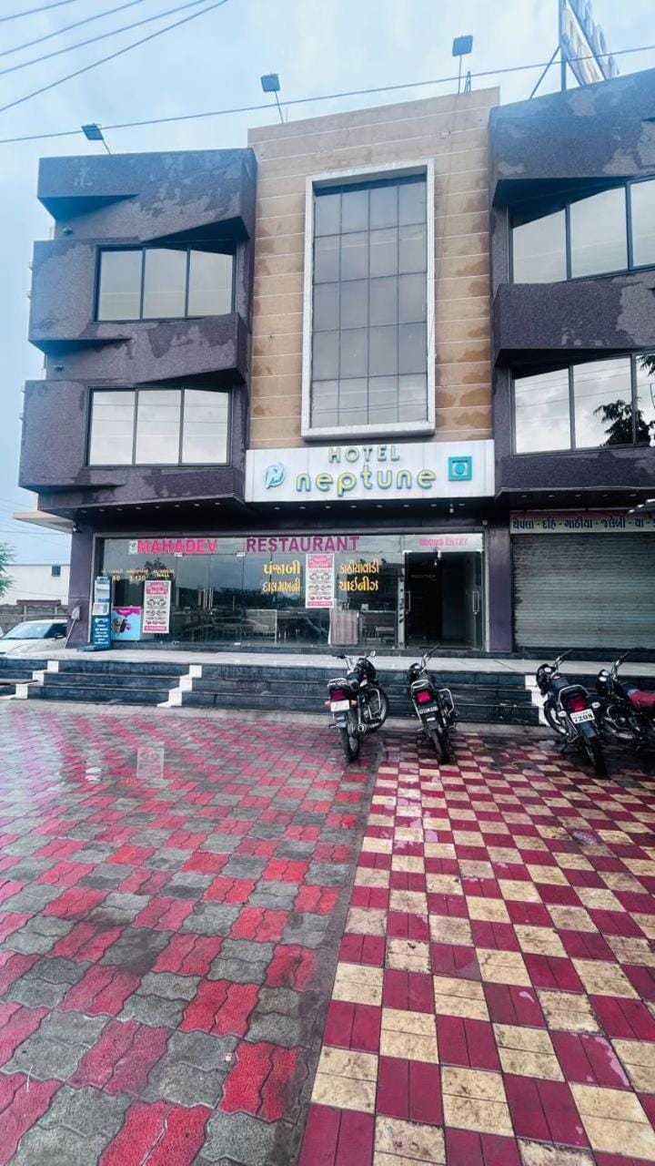 HOTEL NEPTUNE Hotel in Gujarat