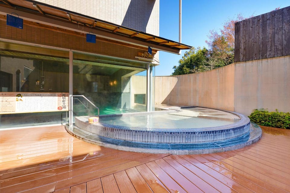 Open air bath