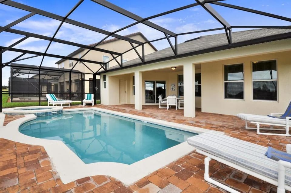 Orlando Area Executive Homes Hotel in Championsgate