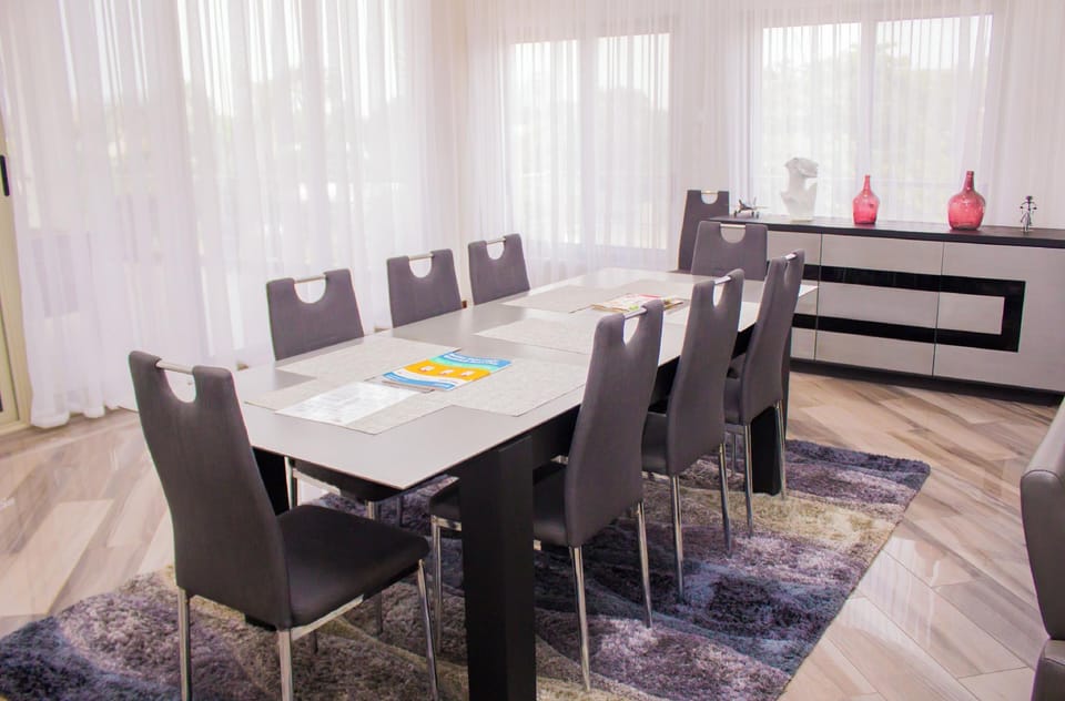 the williams Heights Apartment hotel in Accra