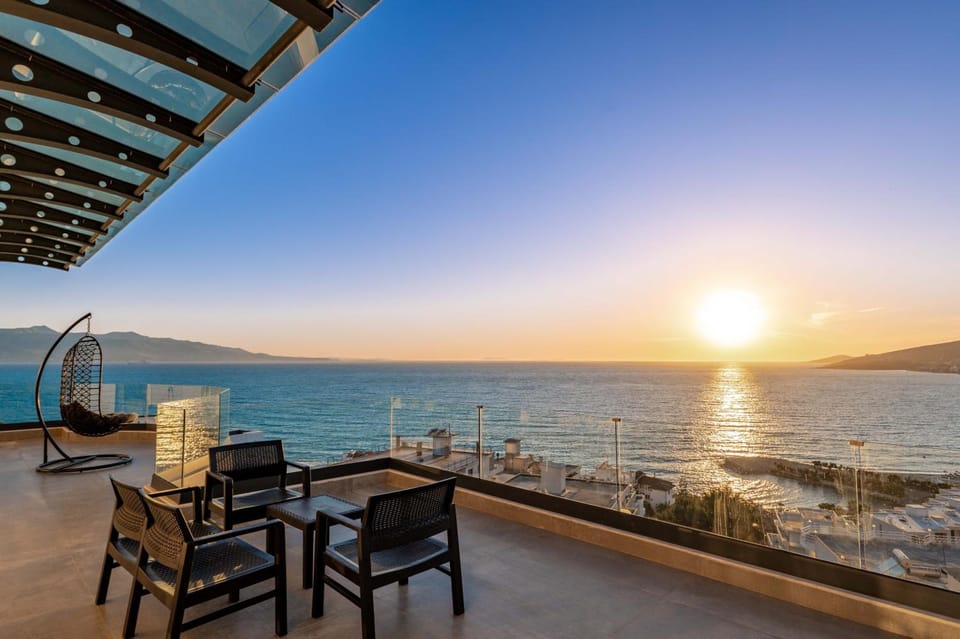 Day Lux Premium Aparthotel Hotel in Sarandë