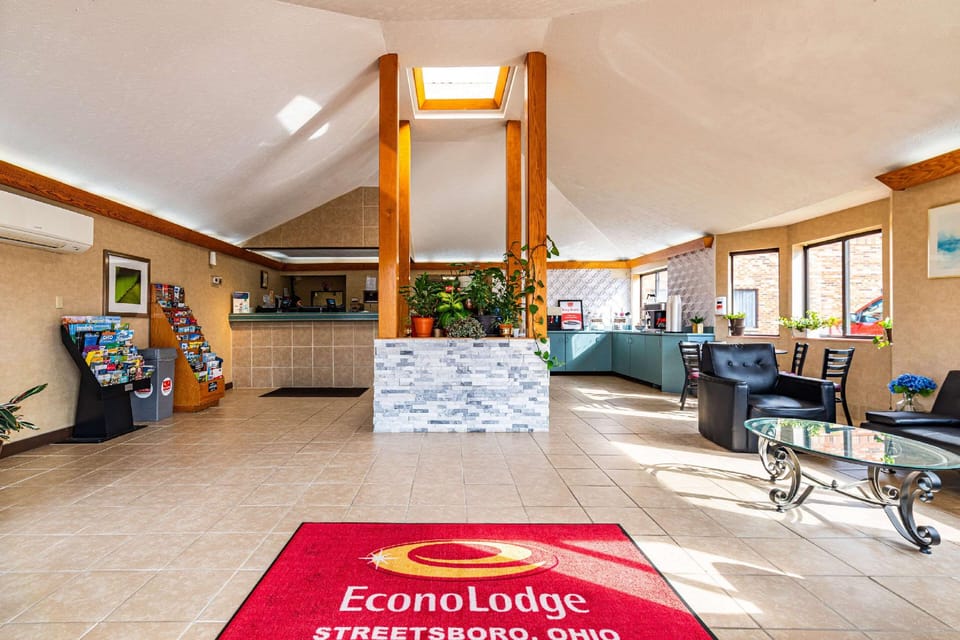 Econo Lodge Cleveland Southeast - Kent Hotel in Ohio