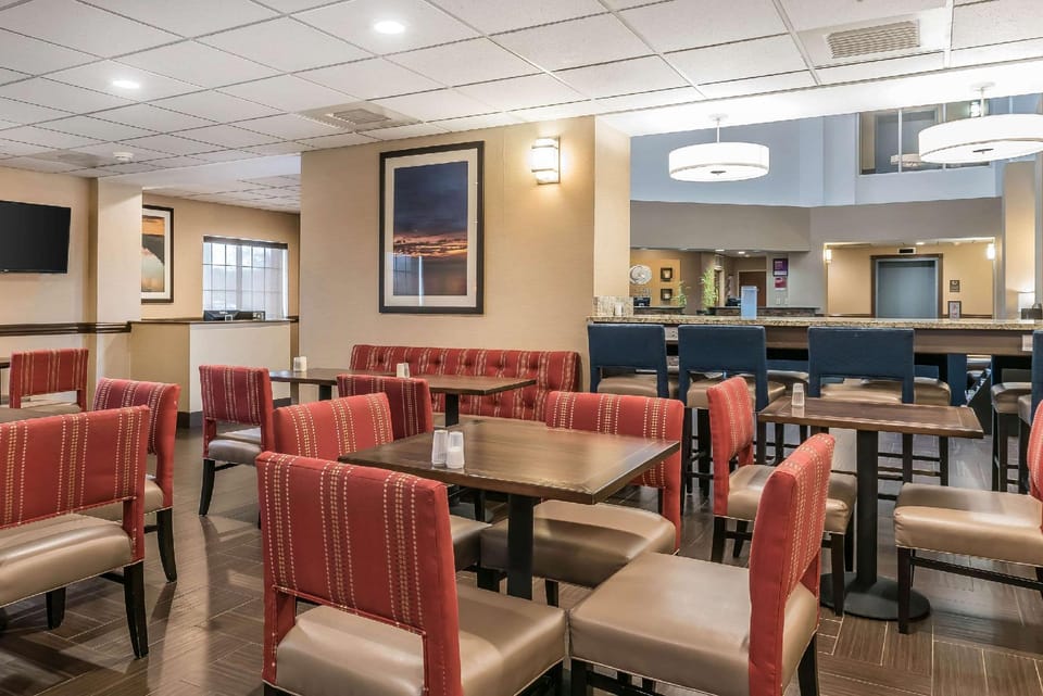 Comfort Suites Springfield I-70 Hotel in Springfield