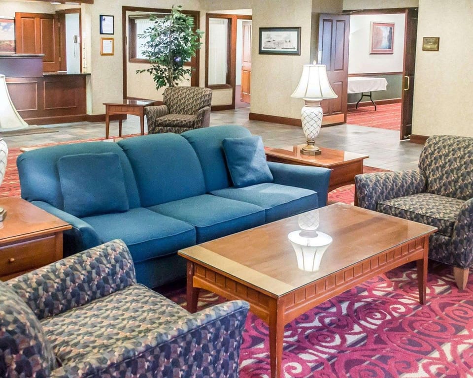 Days Inn by Wyndham Austintown Hotel in Mineral Ridge