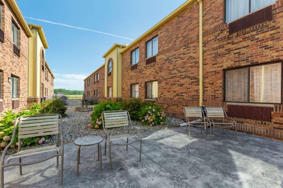 Quality Inn Alexis Rd Hotel in Toledo