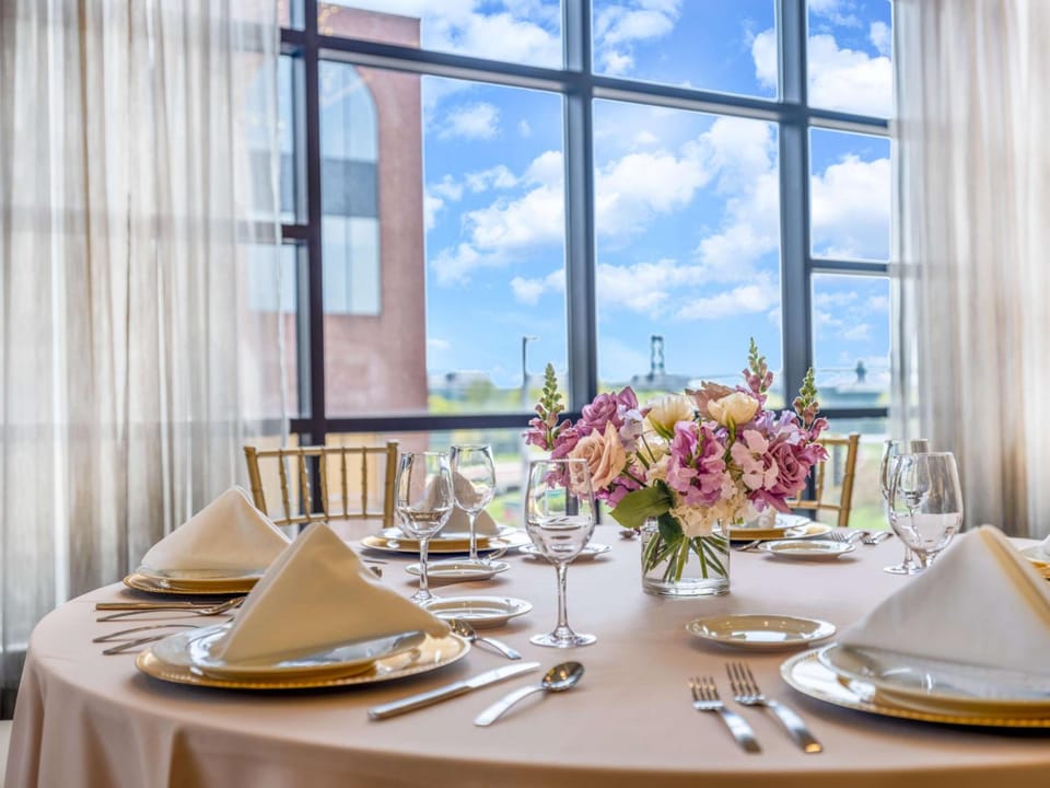 Homewood Suites by Hilton Toledo Downtown Hotel in Toledo