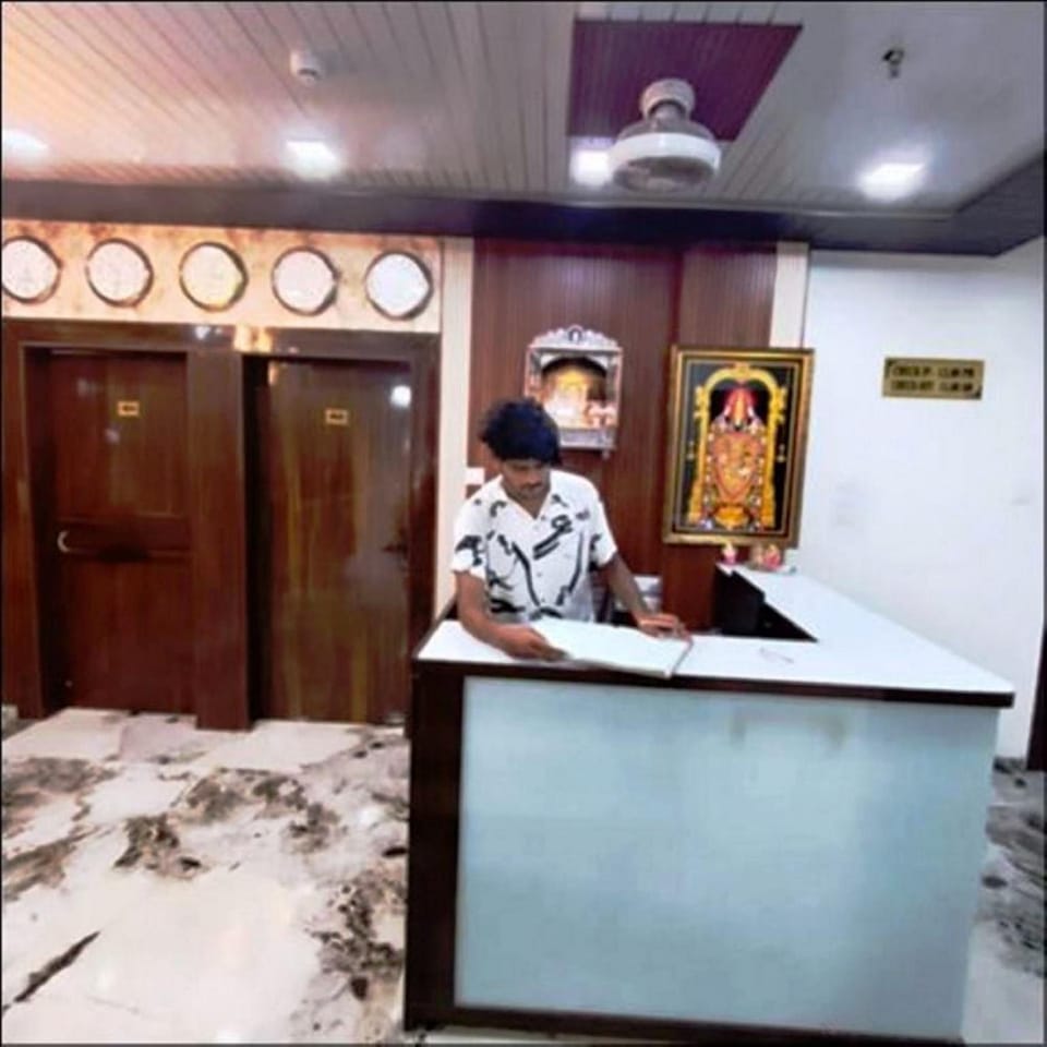 YASH RESIDENCY ULLASNAGAR-2, NEHARU CHOWK  Hotel in Maharashtra
