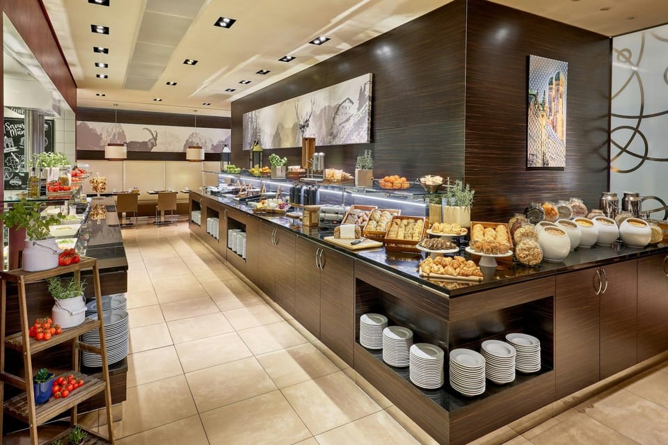 Four Points by Sheraton Munich Arabellapark Hotel in Munich
