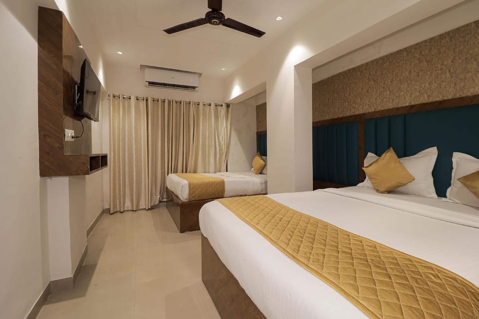 HOTEL THE CRYSTAL PALACE BETTIAH Hotel in India