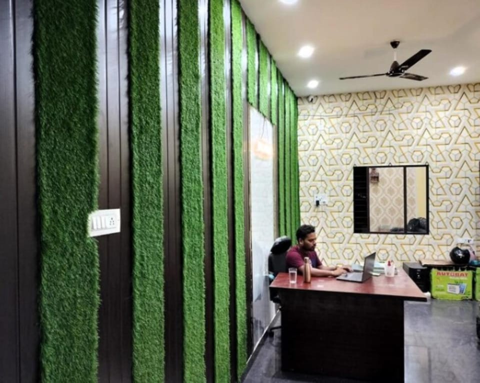 Black Inn Diamond Hotel in India