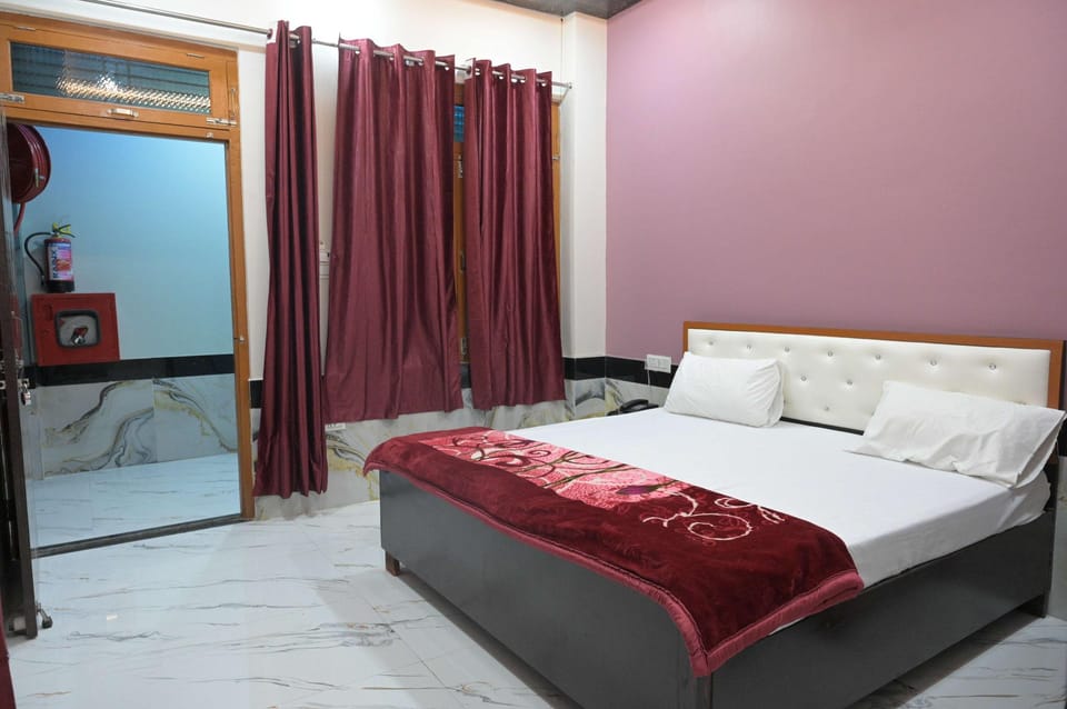Preksha Palace Hotel in Uttar Pradesh