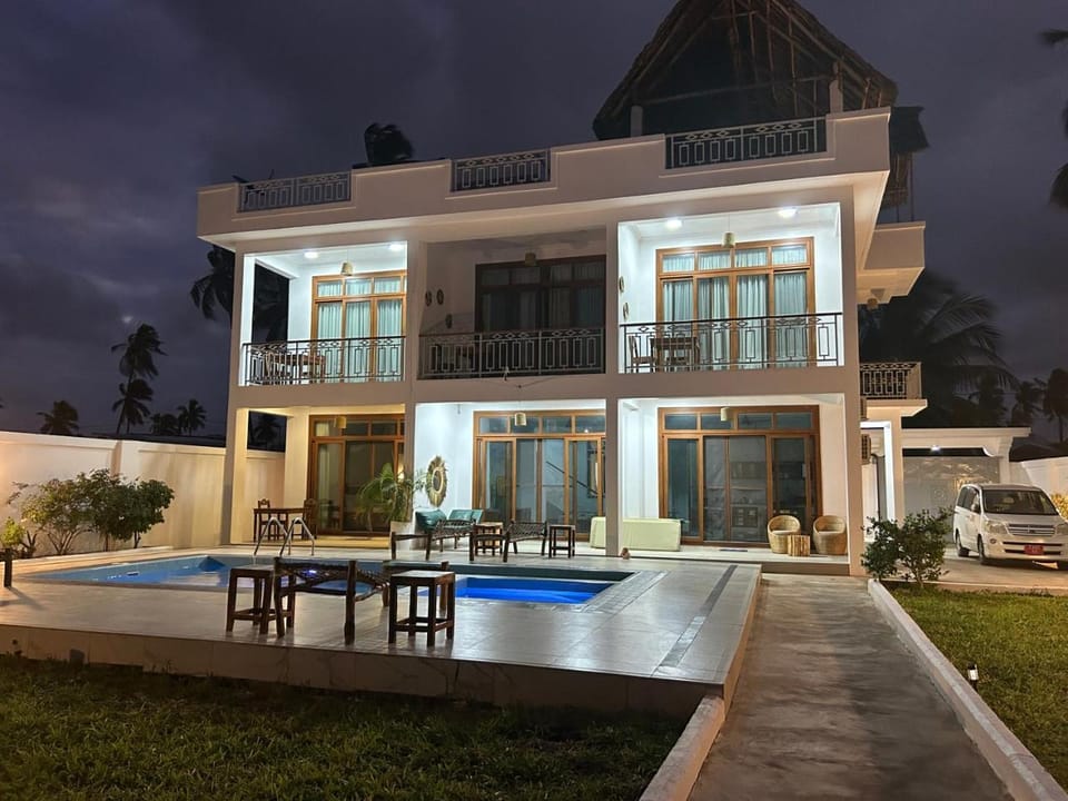 Ocean View Luxury Suite Zanzibar Pool & Beachfront Hotel in Unguja North Region