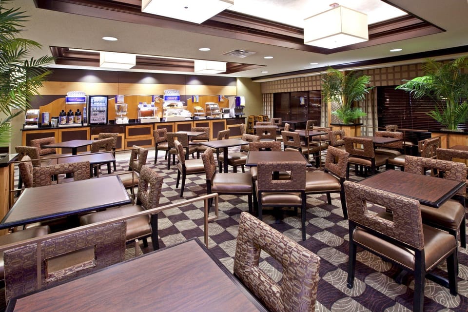 Holiday Inn Express Hotel & Suites Seymour By IHG Hotel in Indiana