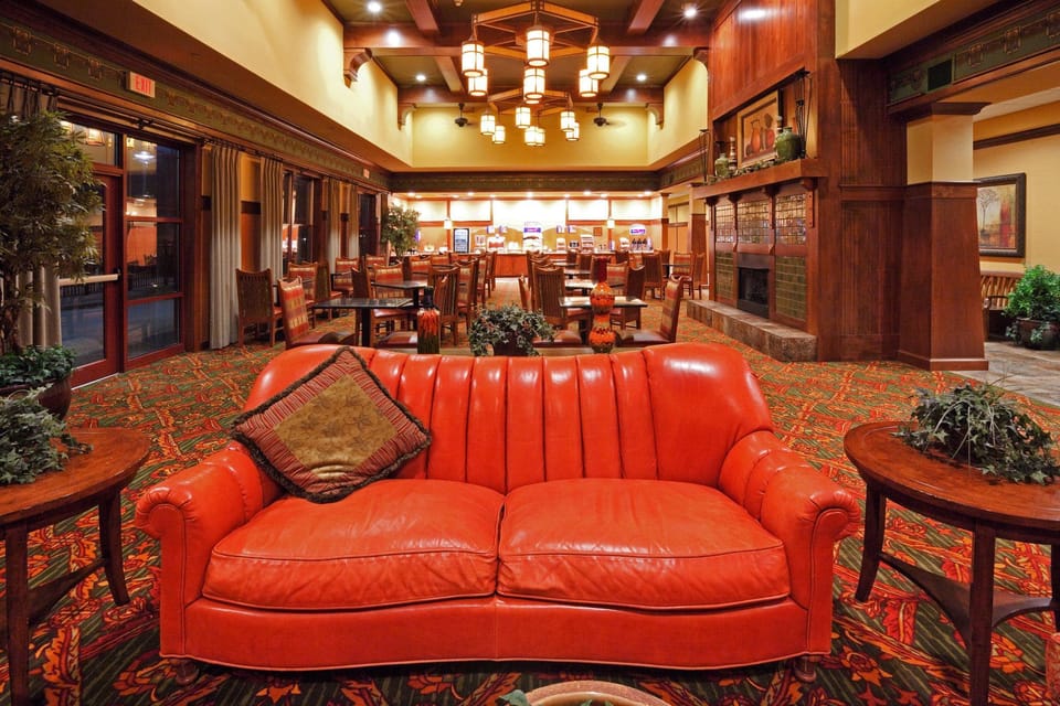 The Q Hotel & Suites Hotel in Springfield