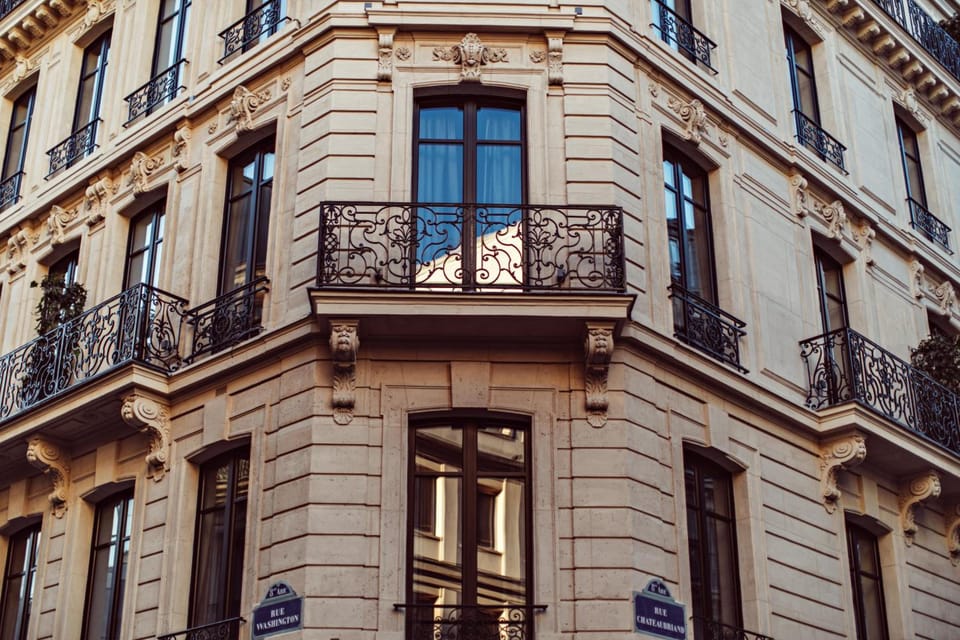 Monsieur George Hotel & Spa - Champs Elysées Hotel in Paris