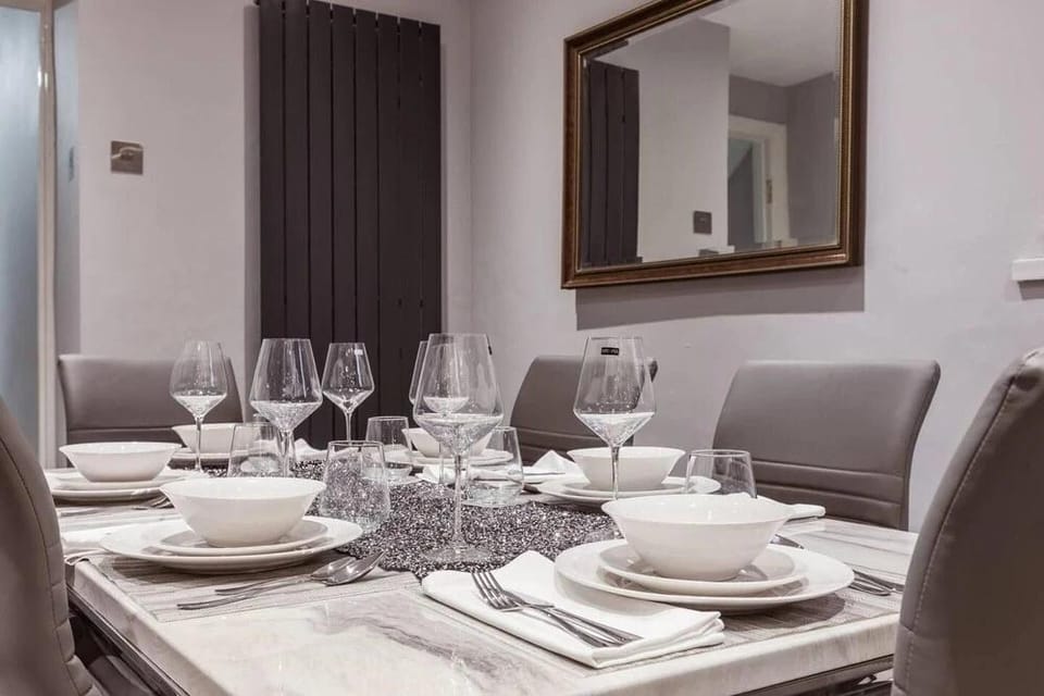 North Central London House/ Sleeps8/garden/wifi Hotel in London