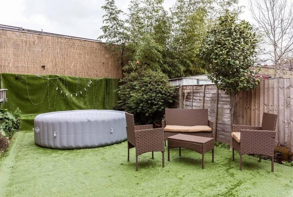 North Central London House/ Sleeps8/garden/wifi Hotel in London